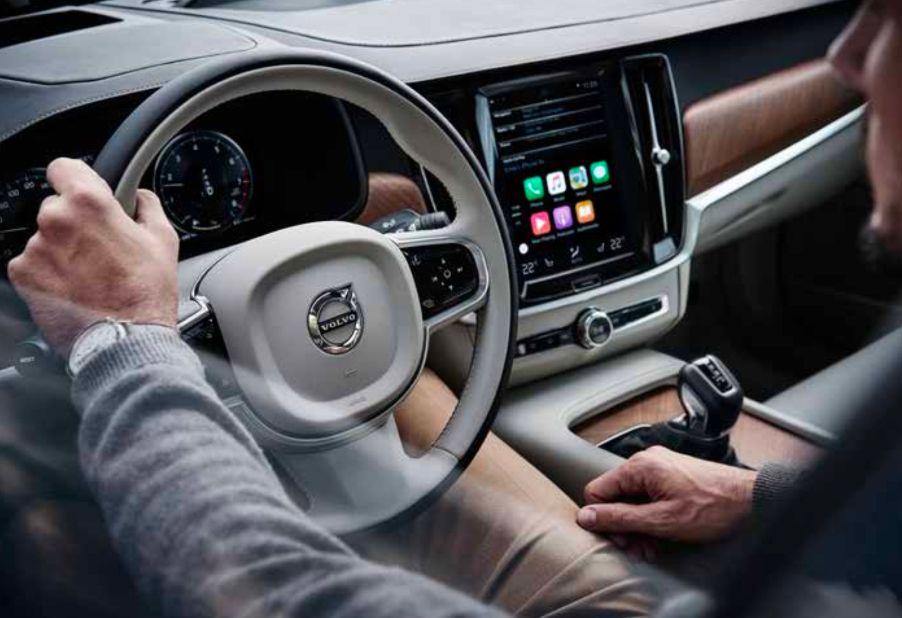 V Avis Maxirent si požičiate auto na dlhodobý prenájom bez čakania.